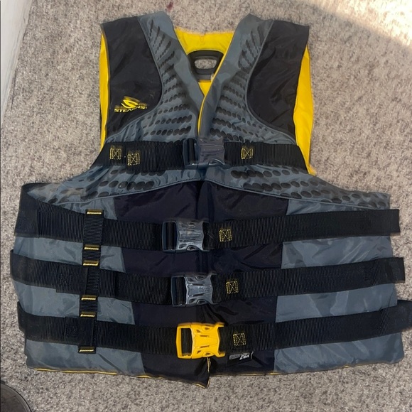 Adult Stearns Yellow and Black Life Vest Size XX-LARGE/XXX-LARGE - Picture 1 of 4